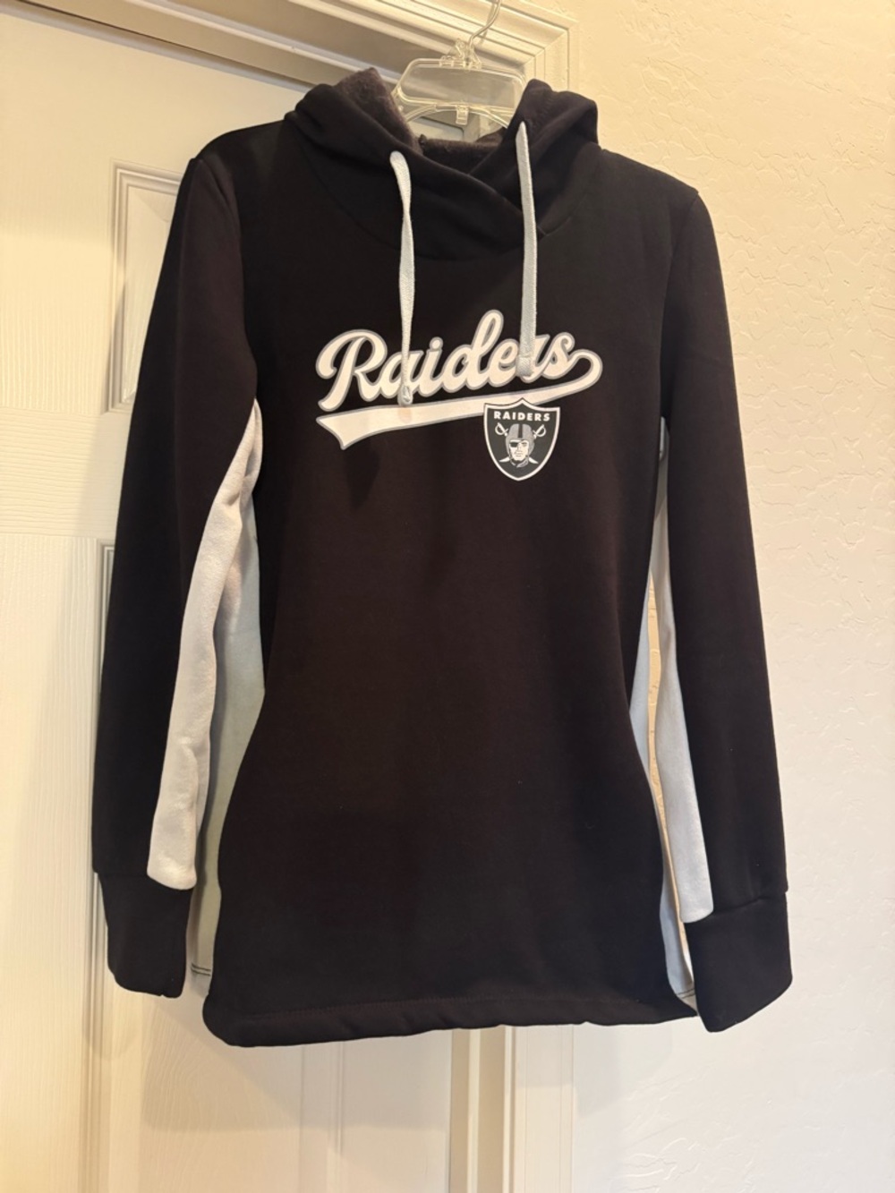 Women’s Fanatics Raider Hoodie Size Small Black & Gray with Pockets